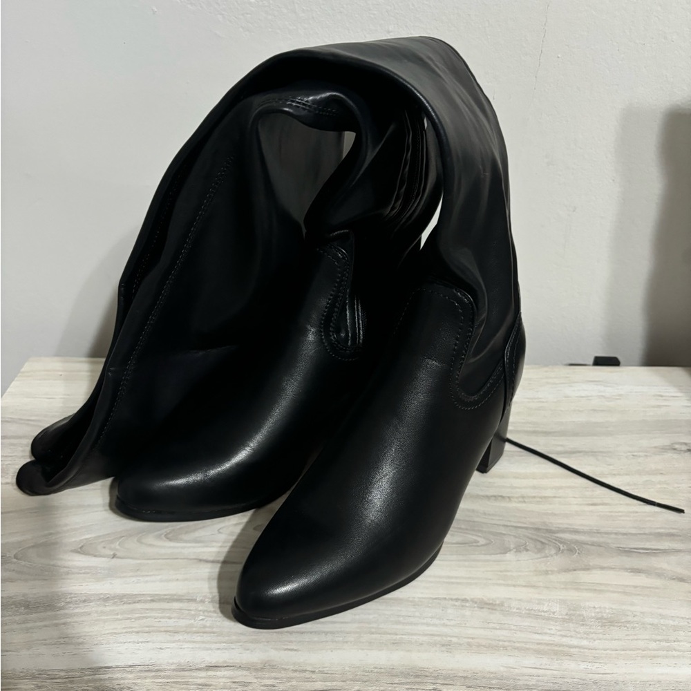 Heeled boots
